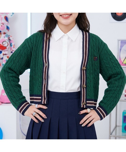 FILA（フィラ）の「KNIT CARDIGAN / ニットカーディガン（カーディガン/ボレロ・レディース・ネイビー/ベージュ/グリーン・XL/L/M）」の2枚目の写真