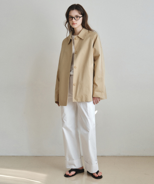 WEDNESDAYOASISFORWOMEN（ウェンズデー オアシス フォー ウーマン）の「[アトリエエディション] ハーフコットントレンチコート_BEIGE(W26OT02)（その他アウター・レディース・ベージュ・SMALL/MEDIUM）」の4枚目の写真