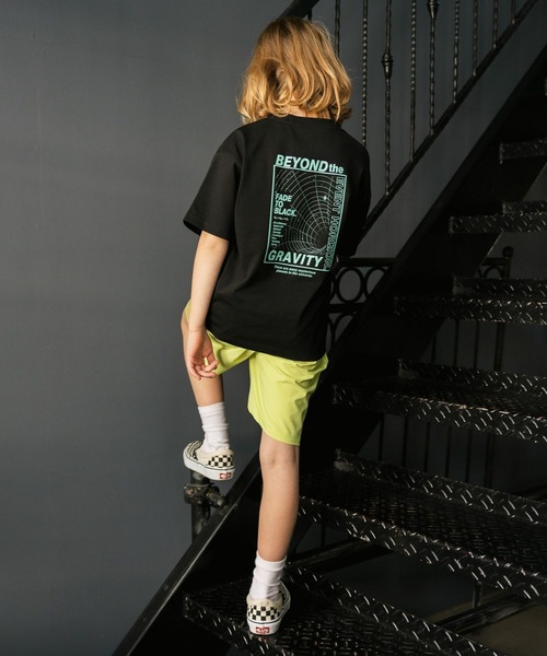 GLOBAL WORK（グローバルワーク）の「ヘビロッTEEプリント半袖/ 637854（Tシャツ/カットソー・キッズ・ブルー系1/グレー系その他5/アッシュグレー/ブルー/グレー系その他6/グレイッシュブルー/オレンジ/ブラック系2/ホワイト系2/ホワイト系1/ブラック系1/グリーン/ライトグレー・160cm/150cm/140cm/130cm）」の20枚目の写真