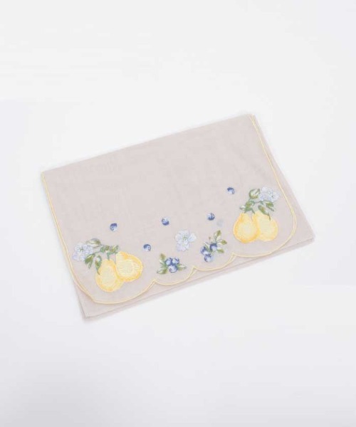 axes femme（アクシーズファム）の「フルーツ刺繍ストール（マフラー・レディース・イエロー/ラベンダー・FREE）」の11枚目の写真