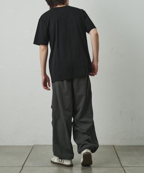 COLONY 2139(コロニートゥーワンスリーナイン)の「スマートクルーネック半袖Tシャツ(Tシャツ/カットソー・メンズ・ホワイト/ブラック/チャコールグレー・LARGE/MEDIUM/SMALL)」の16枚目の写真