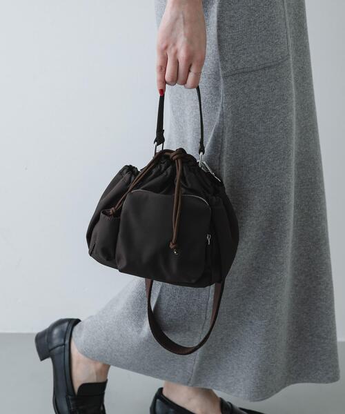 SENSE OF PLACE by URBAN RESEARCH（センスオブプレイスバイアーバンリサーチ）の「『撥水』ポケットデザインナイロンバッグ（ハンドバッグ・レディース・ブラウン/ブラック/アイボリー・ONE）」の3枚目の写真