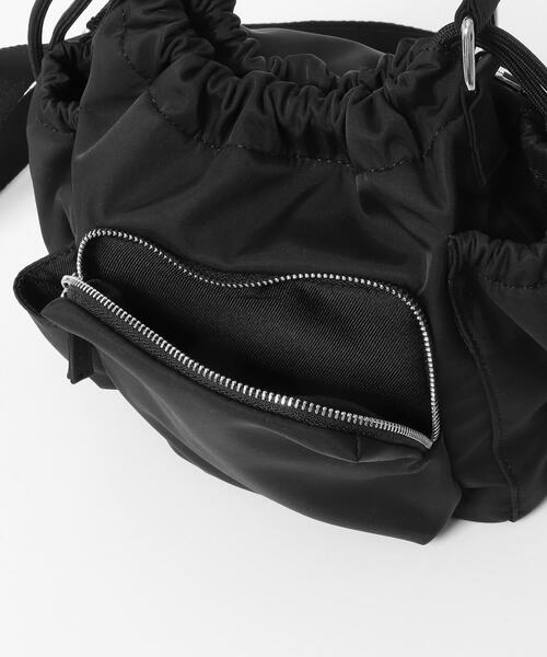 SENSE OF PLACE by URBAN RESEARCH（センスオブプレイスバイアーバンリサーチ）の「『撥水』ポケットデザインナイロンバッグ（ハンドバッグ・レディース・ブラウン/ブラック/アイボリー・ONE）」の14枚目の写真