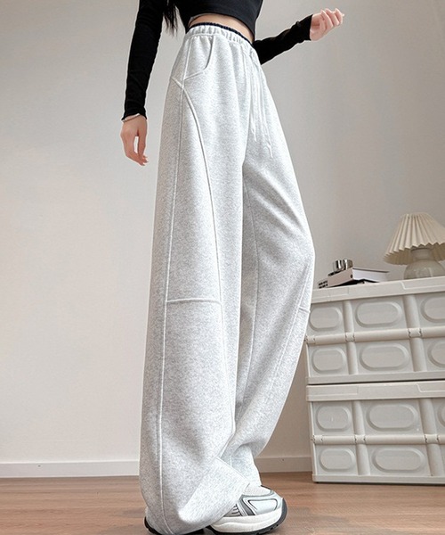 DAY CLOSET（デイ クローゼット）の「【大きいサイズ有/ゴム＆調節紐付き】立体切り替え×配色ライン。ハイウエスト ワイド スウェットパンツ レディース（その他パンツ・レディース・ライトグレー/ネイビー/ダークグレー/杢グレー/アイボリー/ブラック・XL/L/S/M）」の3枚目の写真