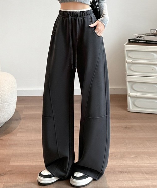 DAY CLOSET（デイ クローゼット）の「【大きいサイズ有/ゴム＆調節紐付き】立体切り替え×配色ライン。ハイウエスト ワイド スウェットパンツ レディース（その他パンツ・レディース・ライトグレー/ネイビー/ダークグレー/杢グレー/アイボリー/ブラック・XL/L/S/M）」の4枚目の写真