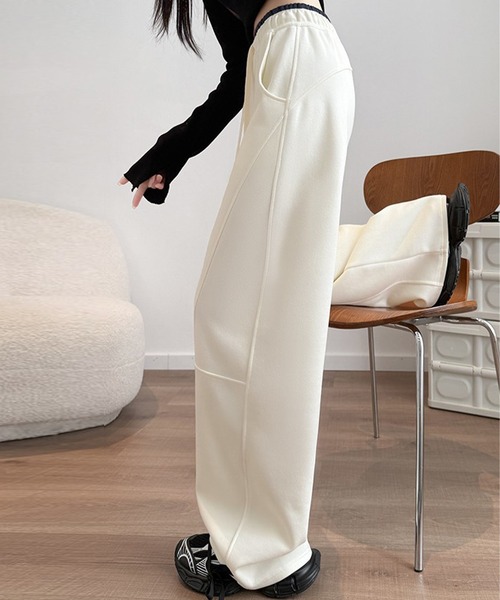 DAY CLOSET（デイ クローゼット）の「【大きいサイズ有/ゴム＆調節紐付き】立体切り替え×配色ライン。ハイウエスト ワイド スウェットパンツ レディース（その他パンツ・レディース・ライトグレー/ネイビー/ダークグレー/杢グレー/アイボリー/ブラック・XL/L/S/M）」の9枚目の写真