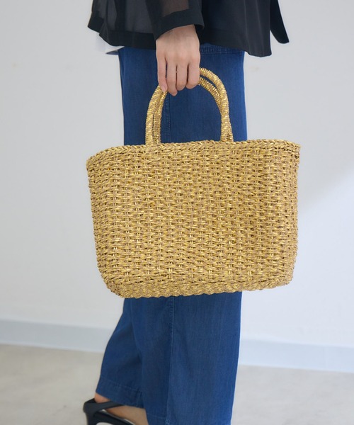 KATHARINE ROSS(キャサリンロス)の「【WEB限定】メタリック×ペーパートートバッグ(トートバッグ・レディース・ブラック/シルバー/ゴールド・MEDIUM)」の19枚目の写真