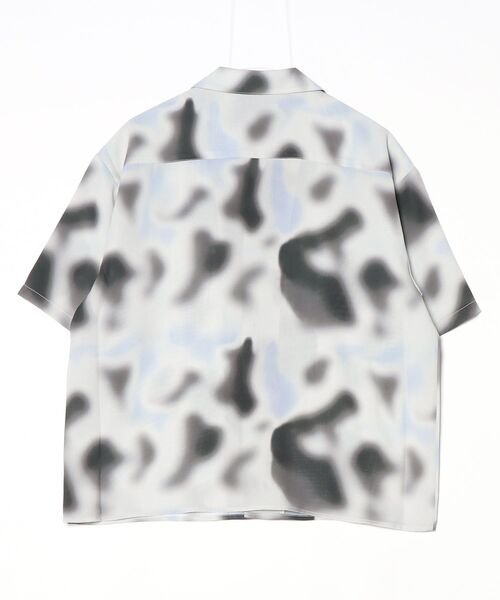 many men many mind（メニーメンメニーマインド）の「MANYMENMANYMINDS / ポリエステルマイクロメッシュ/総柄シャツ/カモ/リアルツリー/アブストラクト（シャツ/ブラウス・メンズ・ベージュ/ブラック/カーキ/オレンジ/ホワイト・X-LARGE/LARGE/MEDIUM）」の6枚目の写真