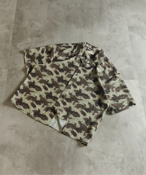 many men many mind（メニーメンメニーマインド）の「MANYMENMANYMINDS / ポリエステルマイクロメッシュ/総柄シャツ/カモ/リアルツリー/アブストラクト（シャツ/ブラウス・メンズ・ベージュ/ブラック/カーキ/オレンジ/ホワイト・X-LARGE/LARGE/MEDIUM）」の3枚目の写真