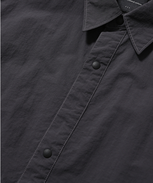MOIF（モイフ）の「[SS26] RIDGE TRAIL H/S SHIRT / CHARCOAL（シャツ/ブラウス・メンズ・その他・1(S)/2(M)/3(L)）」の4枚目の写真