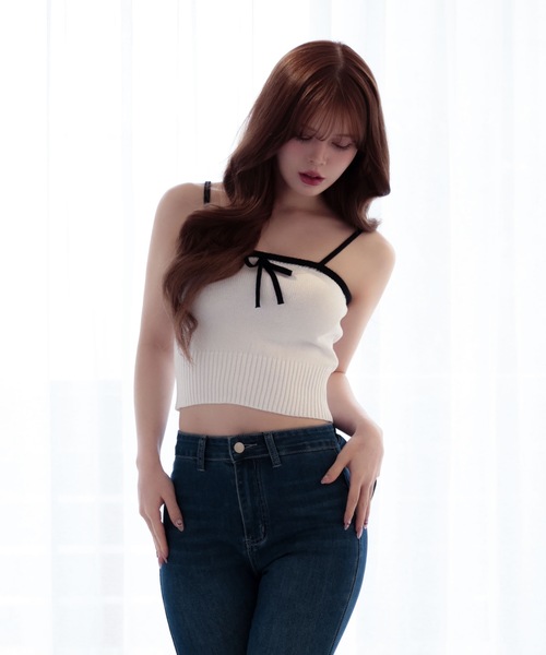 M DOLLY(エムドリー)の「Bicolor ribbon ellis knit camisole / バイカラーエリスリボンニットキャミソール(キャミソール・レディース・ホワイト/ベージュ/ブラック・FREE)」の4枚目の写真