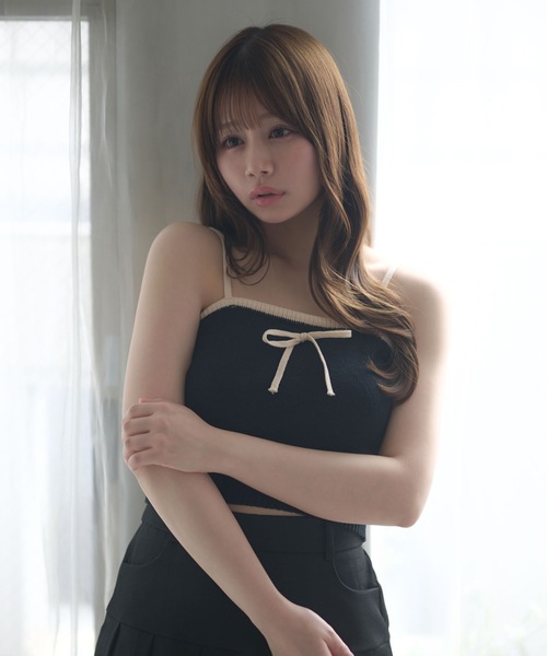 M DOLLY(エムドリー)の「Bicolor ribbon ellis knit camisole / バイカラーエリスリボンニットキャミソール(キャミソール・レディース・ホワイト/ベージュ/ブラック・FREE)」の12枚目の写真