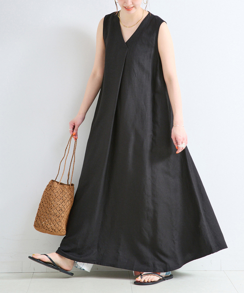B.C STOCK(ベーセーストック)の「《追加8》手洗い可 / リネンレーヨンスリーブレスワンピース(ワンピース・レディース・ブルー/ブラック/レッド/ブラウン/コバルトブルー・MEDIUM/SMALL)」の13枚目の写真