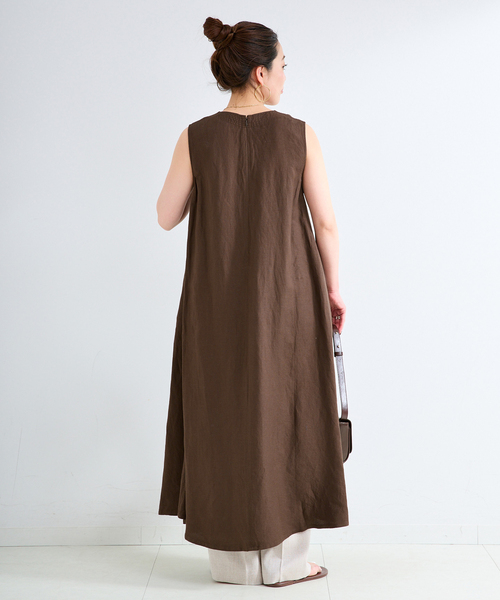B.C STOCK(ベーセーストック)の「《追加8》手洗い可 / リネンレーヨンスリーブレスワンピース(ワンピース・レディース・ブルー/ブラック/レッド/ブラウン/コバルトブルー・MEDIUM/SMALL)」の19枚目の写真