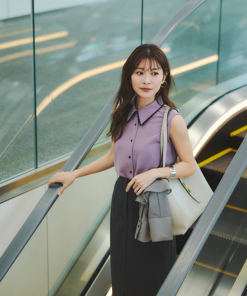 NATURAL BEAUTY BASIC(ナチュラルビューティーベーシック)の「【山本里菜さんコラボ】レーストリミングカラーブラウス(シャツ/ブラウス・レディース・ホワイト系その他/ネイビー系/ピンク系その他2・SMALL/MEDIUM)」の3枚目の写真
