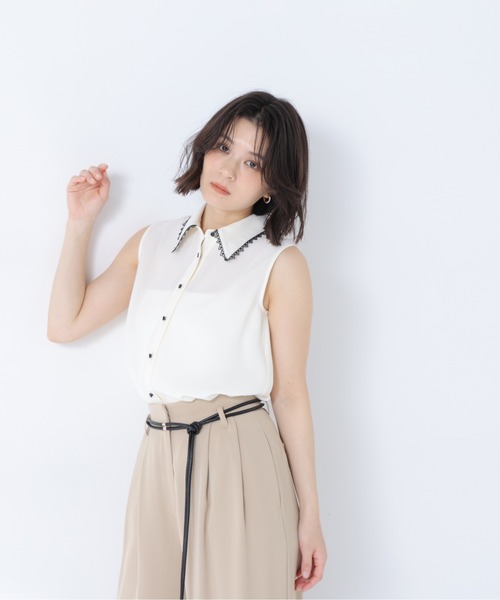 NATURAL BEAUTY BASIC(ナチュラルビューティーベーシック)の「【山本里菜さんコラボ】レーストリミングカラーブラウス(シャツ/ブラウス・レディース・ホワイト系その他/ネイビー系/ピンク系その他2・SMALL/MEDIUM)」の5枚目の写真