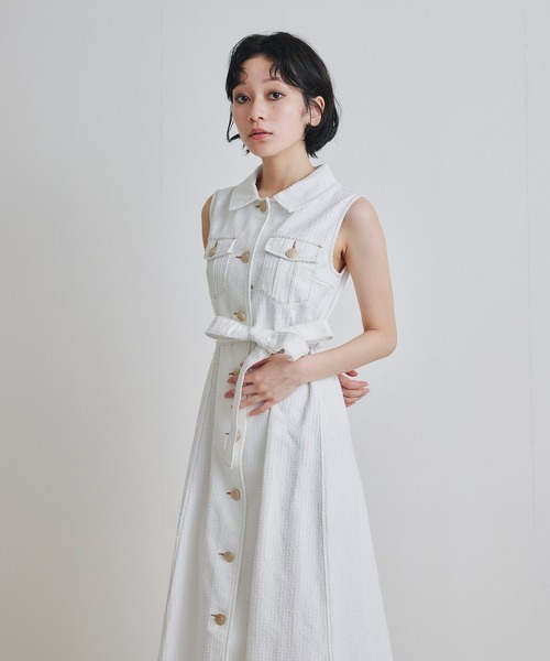 REDYAZEL(レディアゼル)の「レーザーカットデニムロングシャツワンピース(ワンピース・レディース・ホワイト/ネイビー/サックスブルー・SMALL/MEDIUM)」の22枚目の写真