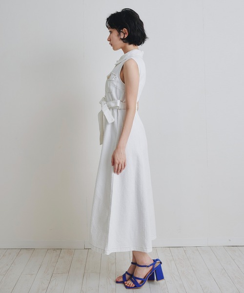 REDYAZEL(レディアゼル)の「レーザーカットデニムロングシャツワンピース(ワンピース・レディース・ホワイト/ネイビー/サックスブルー・SMALL/MEDIUM)」の19枚目の写真