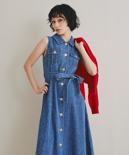 REDYAZEL(レディアゼル)の「レーザーカットデニムロングシャツワンピース(ワンピース・レディース・ホワイト/ネイビー/サックスブルー・SMALL/MEDIUM)」の15枚目の写真