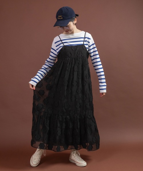 Dot&Stripes CHILD WOMAN(ドットアンドストライプス チャイルドウーマン)の「シアーフラワーカットジャカードキャミワンピース(ワンピース・レディース・ブラック・FREE)」の1枚目の写真