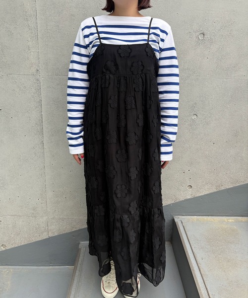 Dot&Stripes CHILD WOMAN(ドットアンドストライプス チャイルドウーマン)の「シアーフラワーカットジャカードキャミワンピース(ワンピース・レディース・ブラック・FREE)」の8枚目の写真