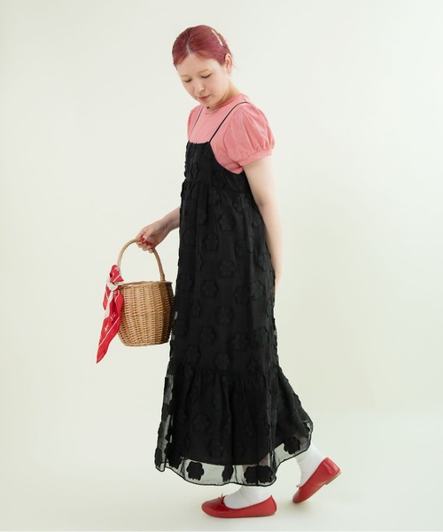 Dot&Stripes CHILD WOMAN(ドットアンドストライプス チャイルドウーマン)の「シアーフラワーカットジャカードキャミワンピース(ワンピース・レディース・ブラック・FREE)」の9枚目の写真