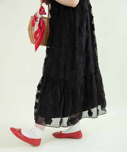 Dot&Stripes CHILD WOMAN(ドットアンドストライプス チャイルドウーマン)の「シアーフラワーカットジャカードキャミワンピース(ワンピース・レディース・ブラック・FREE)」の15枚目の写真