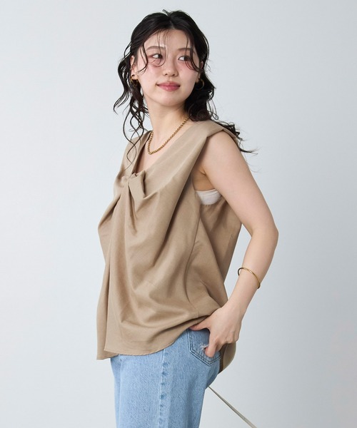 MICA&DEAL（マイカ＆ディール）の「2WAYツイストノースリーブブラウス（シャツ/ブラウス・レディース・ブラウン/ベージュ/ブラック・FREE）」の20枚目の写真