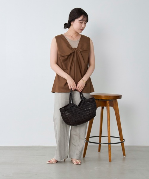 MICA&DEAL（マイカ＆ディール）の「2WAYツイストノースリーブブラウス（シャツ/ブラウス・レディース・ブラウン/ベージュ/ブラック・FREE）」の13枚目の写真