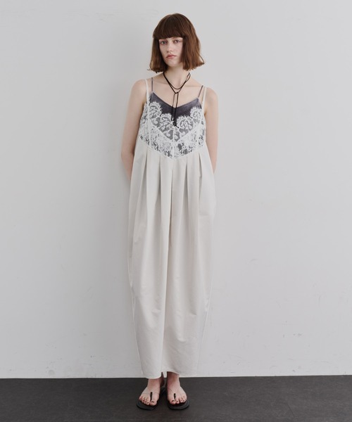 LA BELLE ETUDE（ラベルエチュード）の「モチーフレース×タックコクーンキャミワンピース（ワンピース・レディース・ブラック/ホワイト/その他・1/0）」の6枚目の写真