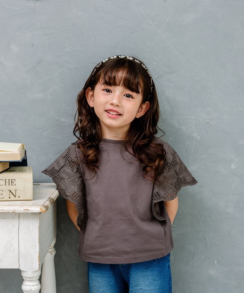 Rora(ローラ)の「カラハナ トップス(Tシャツ/カットソー・キッズ・チャコールグレー・110cm/120cm/150cm)」の15枚目の写真