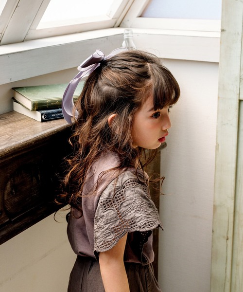 Rora(ローラ)の「カラハナ トップス(Tシャツ/カットソー・キッズ・チャコールグレー・110cm/120cm/150cm)」の4枚目の写真