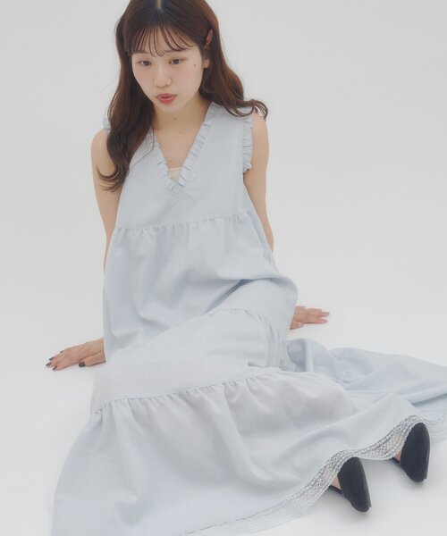 DISCOAT(ディスコート)の「【umm./WEB限定】裾レースノースリワンピース(ワンピース・レディース・ブラック/サックスブルー/アイボリー・FREE)」の3枚目の写真