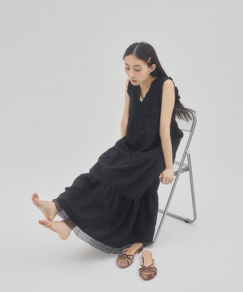DISCOAT(ディスコート)の「【umm./WEB限定】裾レースノースリワンピース(ワンピース・レディース・ブラック/サックスブルー/アイボリー・FREE)」の21枚目の写真
