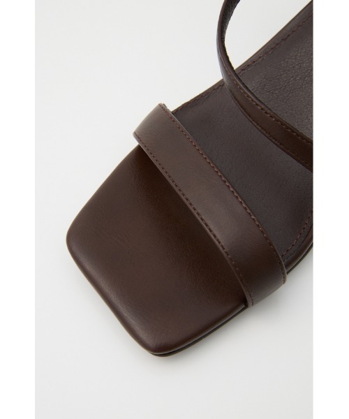 LAGUA GEM(ラグアジェム)の「SLEEK CURVE ミュール(サンダル・レディース・ブラウン/ブラック・SMALL/MEDIUM/LARGE)」の3枚目の写真