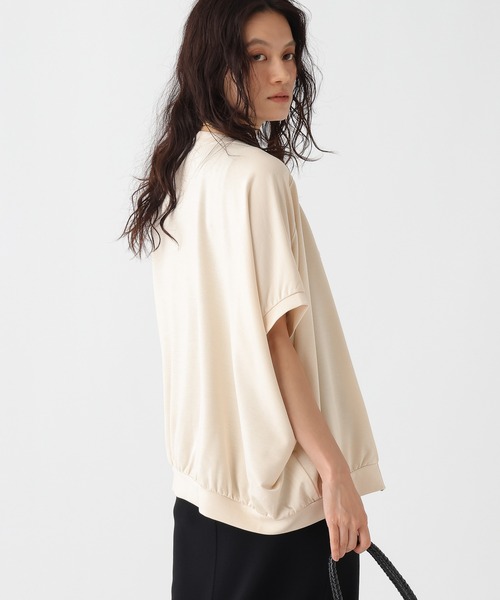 Elura(エルーラ)の「冷感Vネックプルオーバー/1045980(Tシャツ/カットソー・レディース・チャコールグレー/モカ/オフホワイト・FREE)」の7枚目の写真