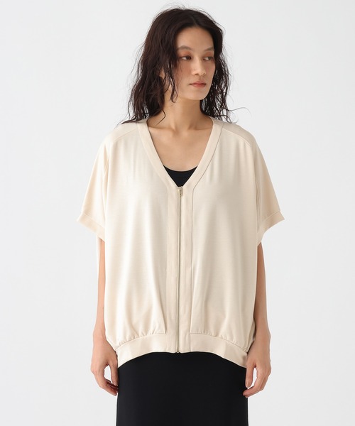 Elura(エルーラ)の「冷感Vネックプルオーバー/1045980(Tシャツ/カットソー・レディース・チャコールグレー/モカ/オフホワイト・FREE)」の18枚目の写真