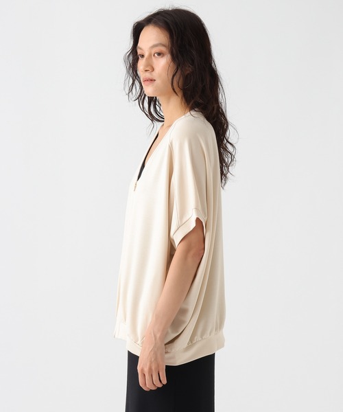 Elura(エルーラ)の「冷感Vネックプルオーバー/1045980(Tシャツ/カットソー・レディース・チャコールグレー/モカ/オフホワイト・FREE)」の19枚目の写真