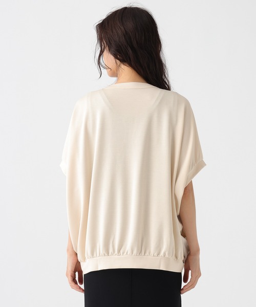 Elura(エルーラ)の「冷感Vネックプルオーバー/1045980(Tシャツ/カットソー・レディース・チャコールグレー/モカ/オフホワイト・FREE)」の20枚目の写真
