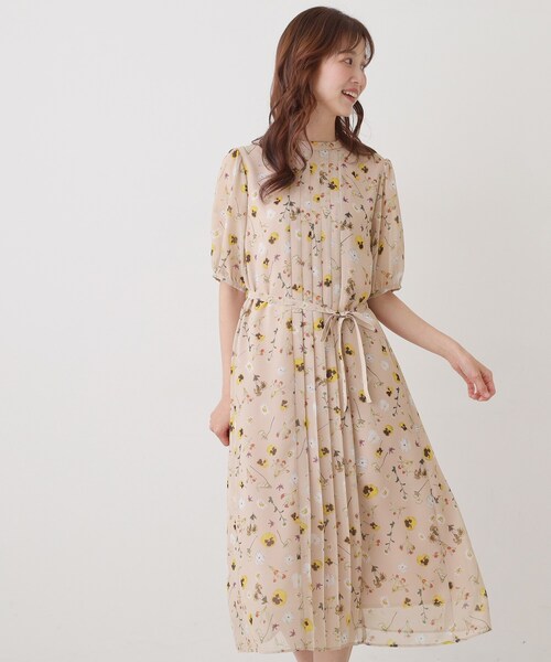 Sunauna（スーナウーナ）の「【co creation and yours／SS～L】多色花柄プリーツワンピース（ワンピース・レディース・ベージュ系/ネイビー系/グリーン系その他2・40/34/36/38）」の10枚目の写真