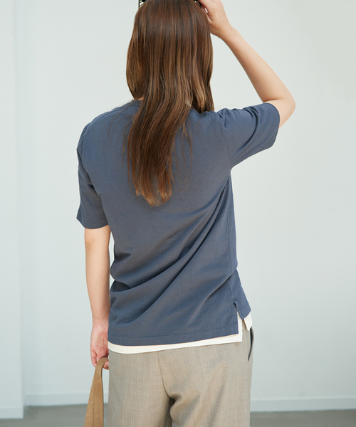 plage(プラージュ)の「Slim V-Neck Tee(Tシャツ/カットソー・レディース・キャメル/アイボリー/オレンジ/チャコールグレー・FREE)」の13枚目の写真