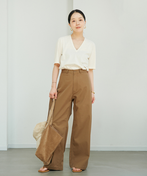 plage(プラージュ)の「Slim V-Neck Tee(Tシャツ/カットソー・レディース・キャメル/アイボリー/オレンジ/チャコールグレー・FREE)」の17枚目の写真