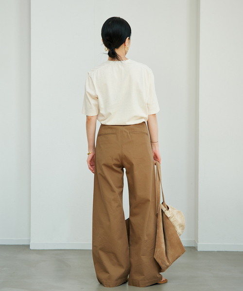 plage(プラージュ)の「Slim V-Neck Tee(Tシャツ/カットソー・レディース・キャメル/アイボリー/オレンジ/チャコールグレー・FREE)」の18枚目の写真