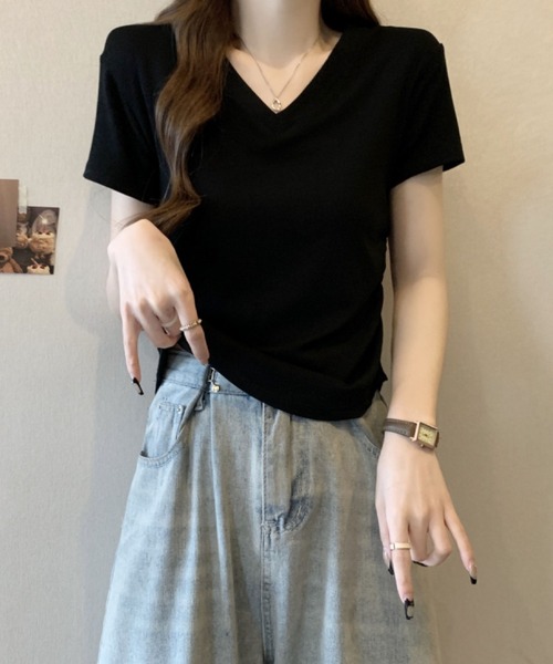2ly2(トゥーリートゥー)の「Vネック ドレープデザイン 半袖Tシャツ / コンパクトカットソー(Tシャツ/カットソー・レディース・ブラック/ホワイト/ブラウン・FREE)」の12枚目の写真
