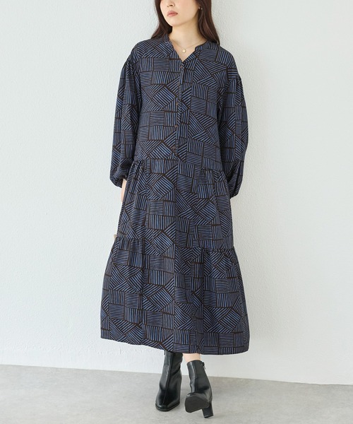 LAVEANGE(ラビアンジェ)の「幾何柄ギャザーワンピース|ロングワンピース/バンドカラー/体型カバー/大きいサイズ/洗える(ワンピース・レディース・ブラック/ブラウン・M/LL/3L/4L/5L)」の16枚目の写真