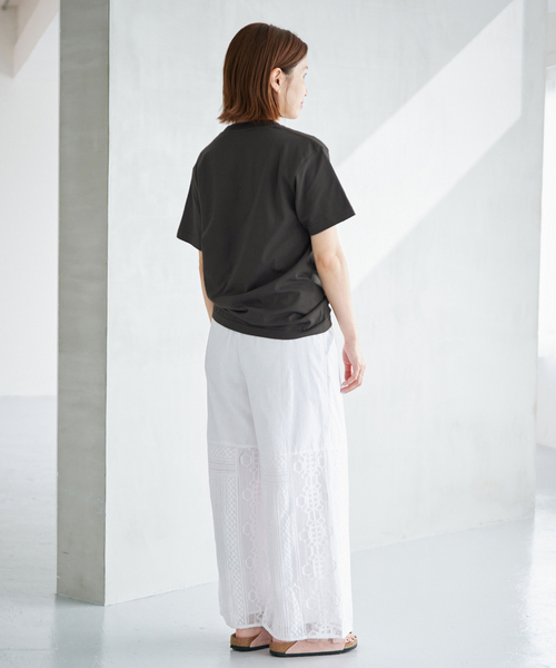 IENA(イエナ)の「THE CULTURE CODE/ザ カルチャーコード MATTIS Tシャツ(Tシャツ/カットソー・レディース・ホワイト/チャコールグレー/ライトグレー/グレー/ホワイト×ホワイト/ホワイト系その他・FREE)」の18枚目の写真