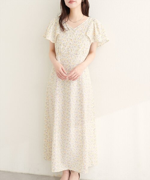natural couture（ナチュラルクチュール）の「Vネックフラワーワンピース（ワンピース・レディース・ブラック系その他/ブラウン系その他/ブルー系その他/ホワイト系その他・FREE）」の5枚目の写真