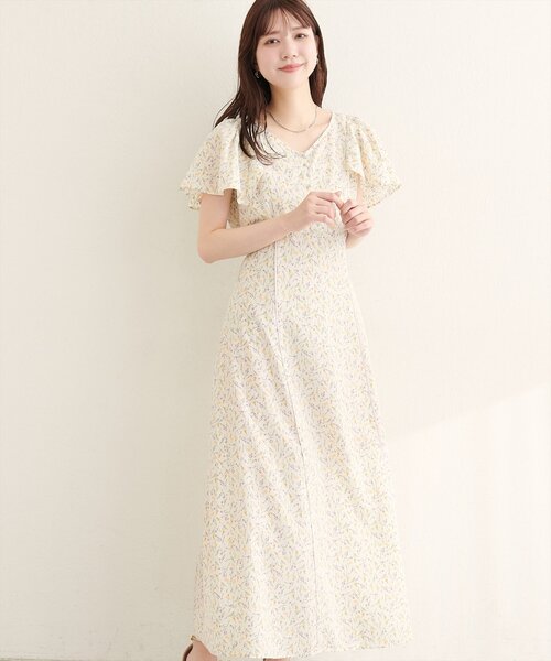 natural couture（ナチュラルクチュール）の「Vネックフラワーワンピース（ワンピース・レディース・ブラック系その他/ブラウン系その他/ブルー系その他/ホワイト系その他・FREE）」の6枚目の写真