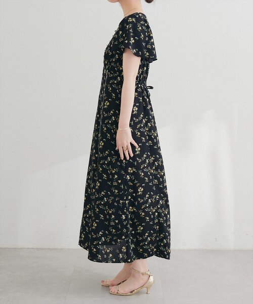 natural couture（ナチュラルクチュール）の「Vネックフラワーワンピース（ワンピース・レディース・ブラック系その他/ブラウン系その他/ブルー系その他/ホワイト系その他・FREE）」の15枚目の写真