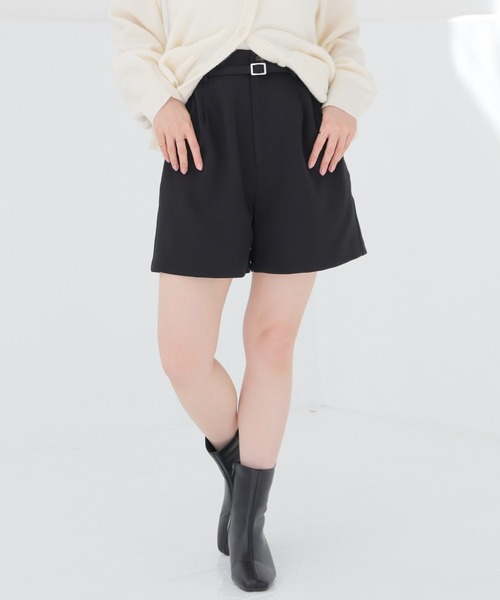 Honeys(ハニーズ)の「ベルト付ショートパンツ(その他パンツ・レディース・ホワイト系その他2/ブラウン系その他2/ブラック/ヘザーチャコール・M/LL/L/SS/S)」の2枚目の写真